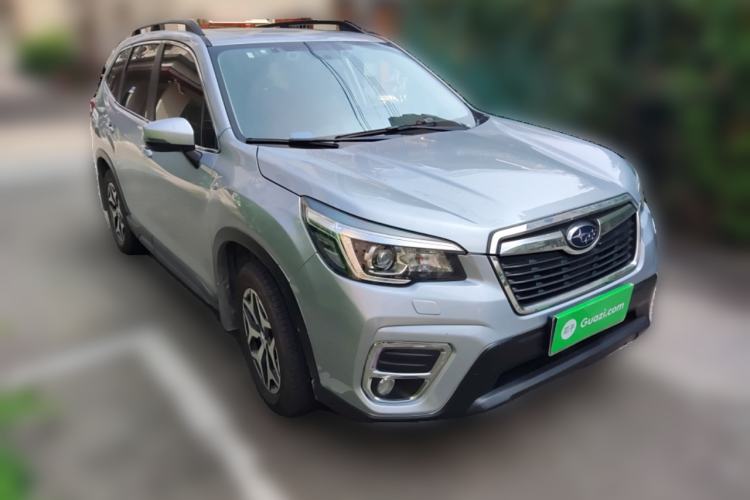 Used Subaru Forester 2019 2.0i Luxury Edition EyeSight Front Right 45 Deg