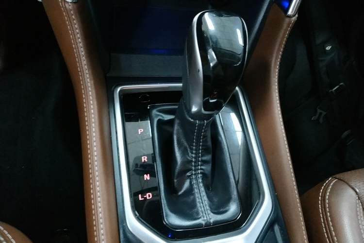 Used Subaru Forester 2019 2.0i Smart Engine Sport Edition Gear Lever