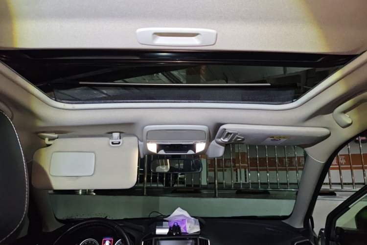 Used Subaru Forester 2019 2.0i Luxury Edition EyeSight Headliner