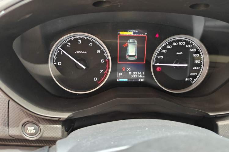 Used Subaru Forester 2019 2.0i Luxury Edition Odometer Close Up