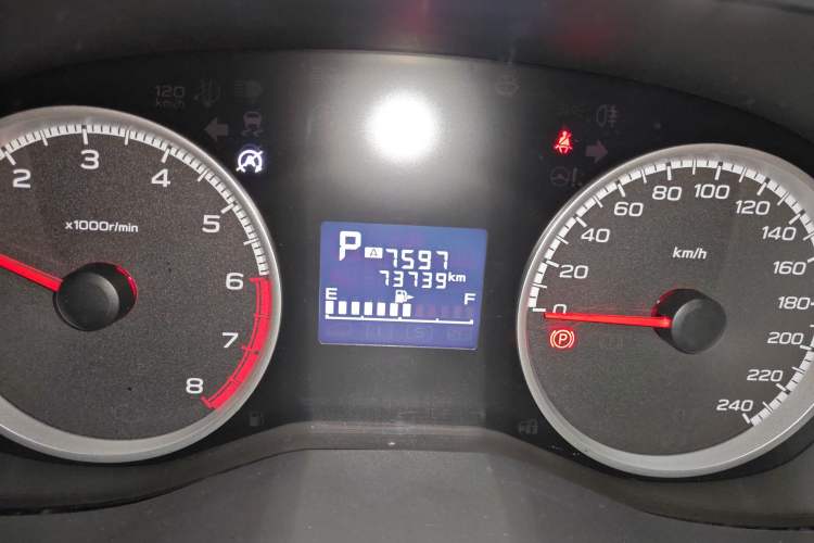 Used Subaru Forester 2019 2.0i Luxury Edition Odometer Close Up