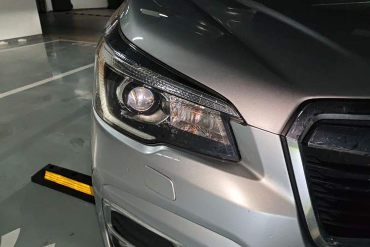 Used Subaru Forester 2019 2.0i Luxury Edition EyeSight Right Front Headlight