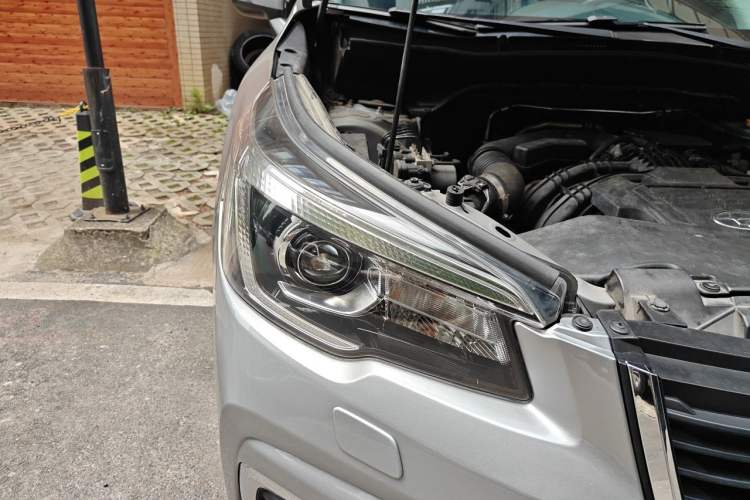 Used Subaru Forester 2019 2.0i Luxury Edition Right Front Headlight