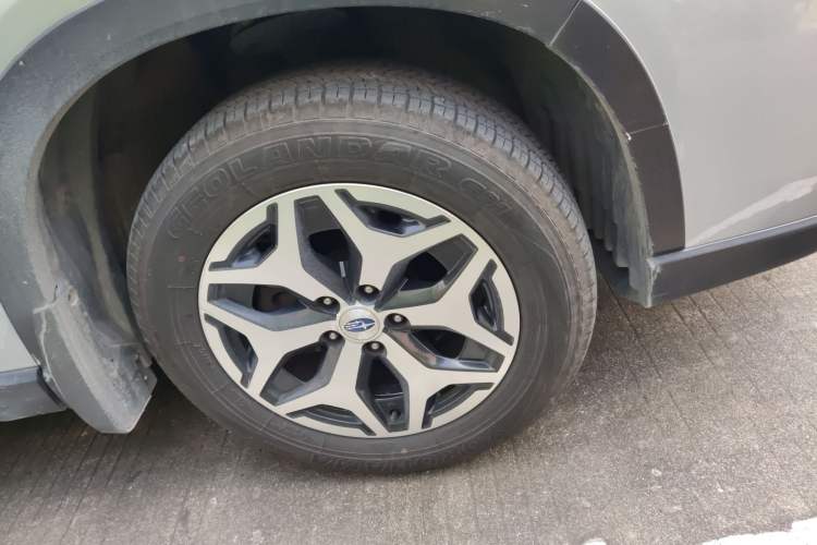 Used Subaru Forester 2019 2.0i Luxury Edition EyeSight Right Front Wheel Hub