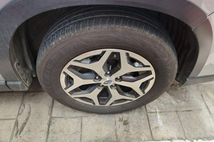 Used Subaru Forester 2019 2.0i Luxury Edition EyeSight Right Front Wheel Hub