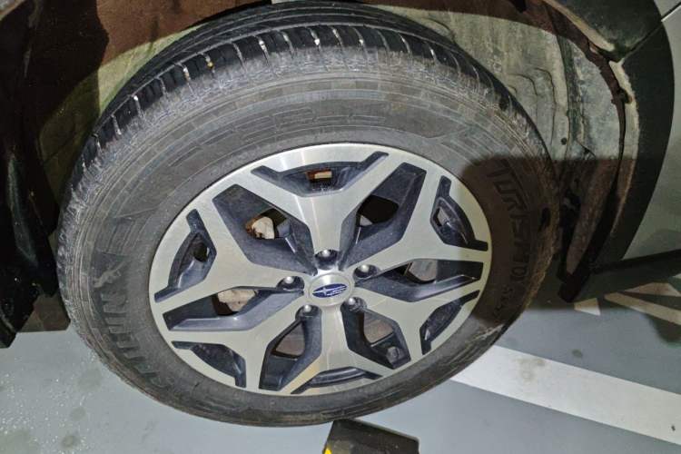 Used Subaru Forester 2019 2.0i Luxury Edition EyeSight Right Front Wheel Hub