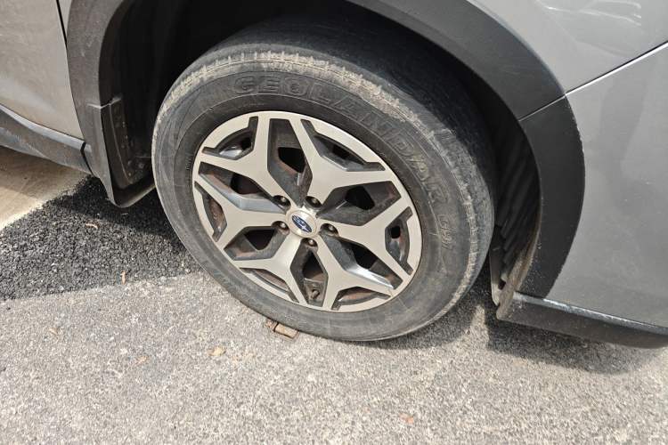 Used Subaru Forester 2019 2.0i Luxury Edition Right Front Wheel Hub
