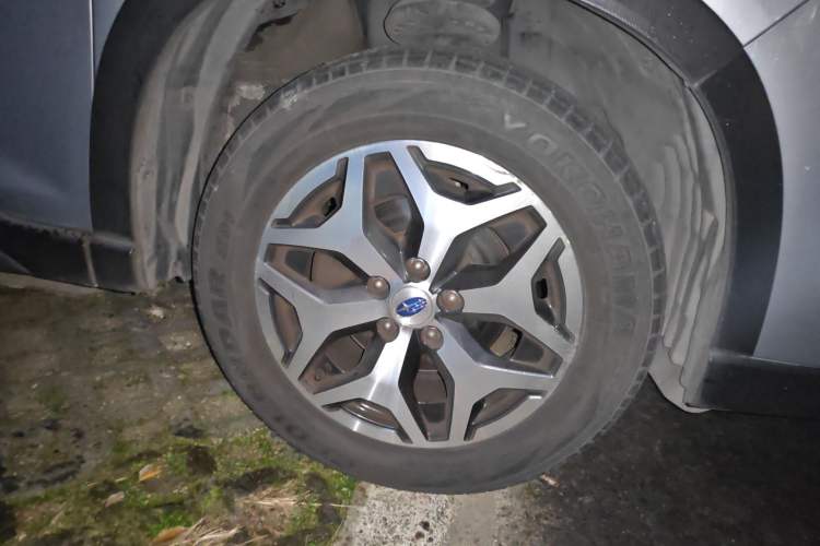 Used Subaru Forester 2019 2.0i Luxury Edition Right Front Wheel Hub