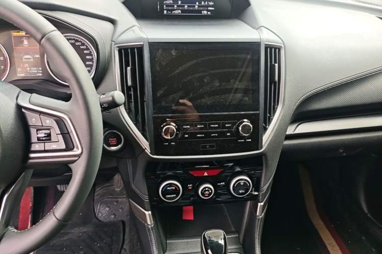 Used Subaru Forester 2019 2.0i Luxury Edition EyeSight Audio And AC Panel