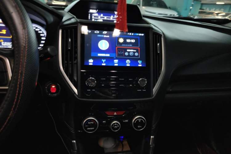 Used Subaru Forester 2019 2.0i Luxury Edition EyeSight Audio And AC Panel