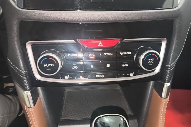 Used Subaru Forester 2019 2.0i e-Boxer Sport Edition EyeSight Audio And AC Panel