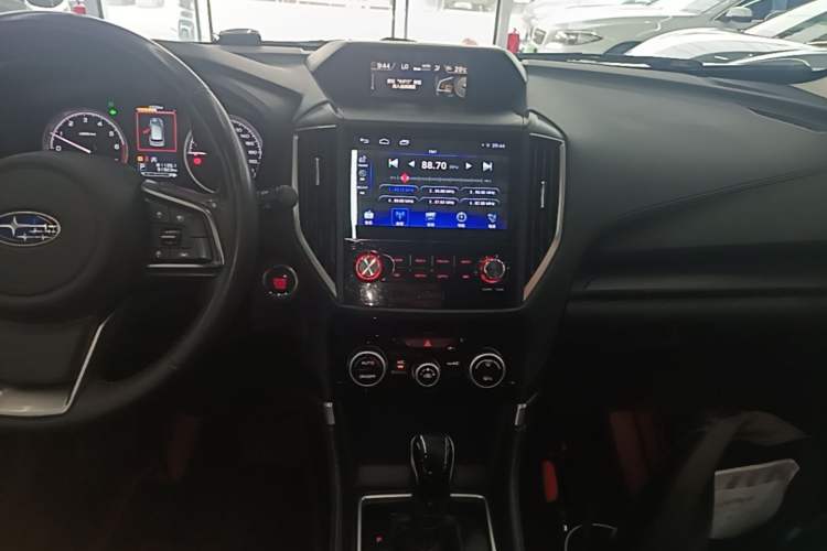 Used Subaru Forester 2019 2.0i Luxury Edition EyeSight Audio And AC Panel