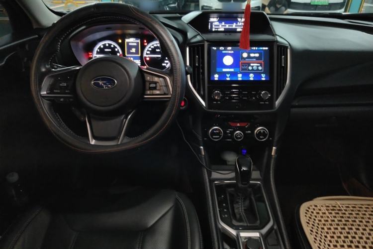 Used Subaru Forester 2019 2.0i Luxury Edition EyeSight Center Console