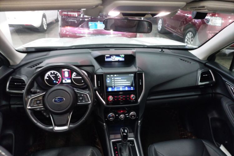 Used Subaru Forester 2019 2.0i Luxury Edition EyeSight Center Console