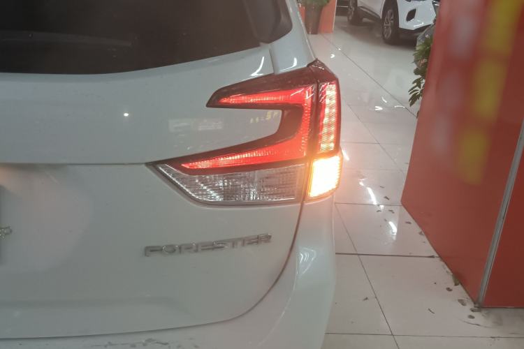 Used Subaru Forester 2019 2.0i Luxury Edition EyeSight Exterior 3