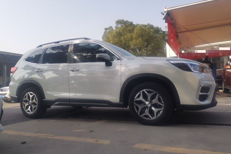 Used Subaru Forester 2019 2.0i Luxury Edition Exterior 4