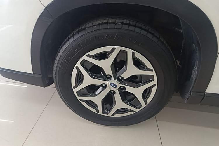 Used Subaru Forester 2019 2.0i Luxury Edition EyeSight Exterior 4