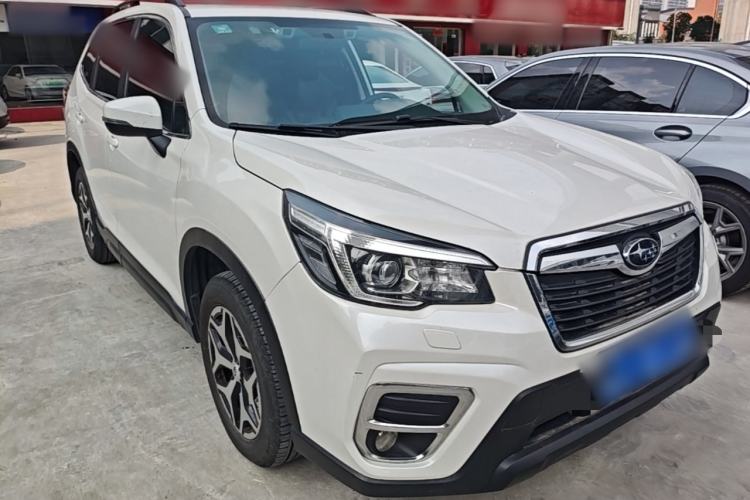 Used Subaru Forester 2019 2.0i Luxury Edition EyeSight Front Right 45 Deg