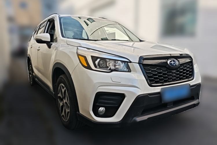 Used Subaru Forester 2019 2.0i Luxury Edition EyeSight Front Right 45 Deg