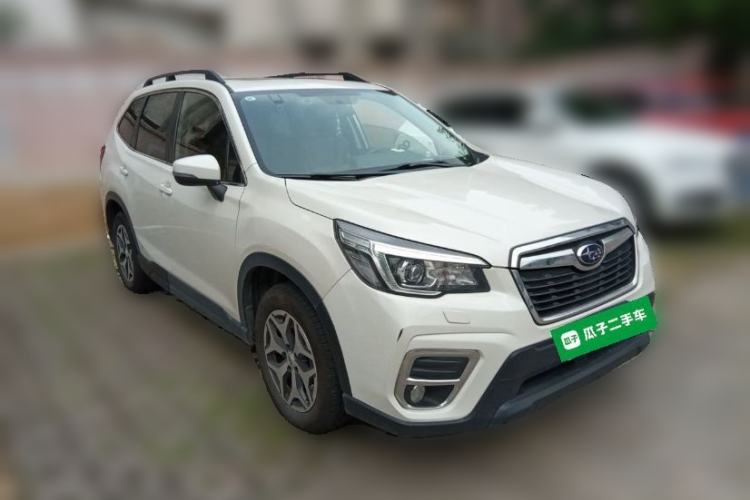 Used Subaru Forester 2019 2.0i Luxury Edition EyeSight Front Right 45 Deg