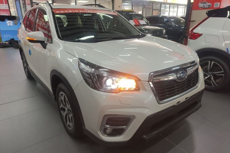 Used Subaru Forester 2019 2.0i Luxury Edition EyeSight Front Right 45 Deg