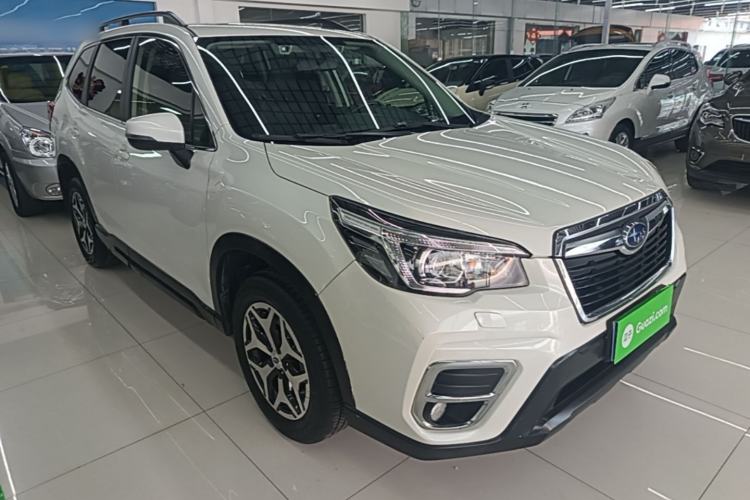 Used Subaru Forester 2019 2.0i Luxury Edition EyeSight Front Right 45 Deg