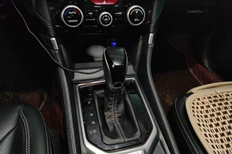 Used Subaru Forester 2019 2.0i Luxury Edition EyeSight Gear Lever