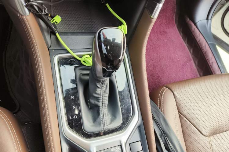 Used Subaru Forester 2019 2.0i e-Boxer Sport Edition EyeSight Gear Lever