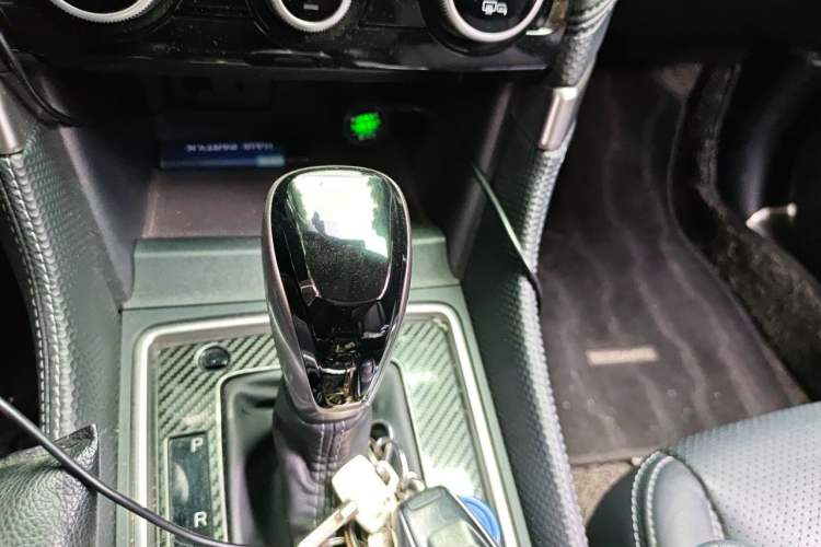 Used Subaru Forester 2019 2.0i Luxury Edition EyeSight Gear Lever