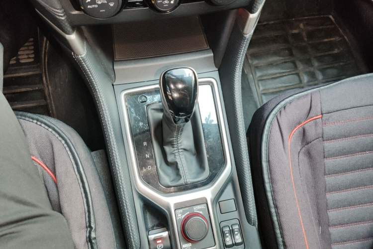 Used Subaru Forester 2019 2.0i Luxury Edition Gear Lever