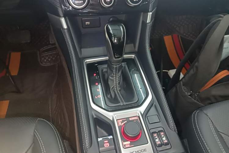 Used Subaru Forester 2019 2.0i Luxury Edition EyeSight Gear Lever