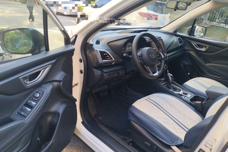 Used Subaru Forester 2019 2.0i Luxury Edition EyeSight Interior 3