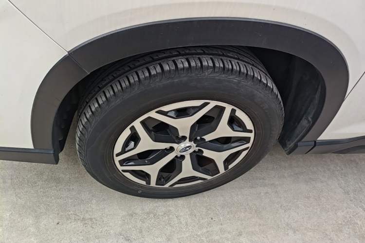 Used Subaru Forester 2019 2.0i Luxury Edition EyeSight Left Front Wheel Hub