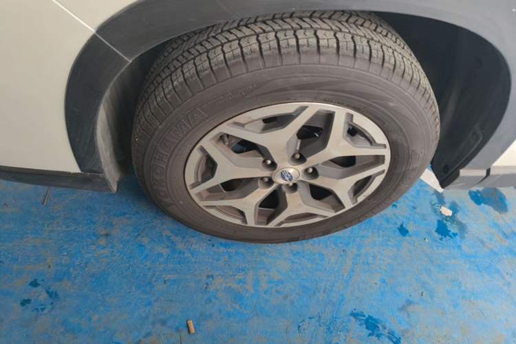 Used Subaru Forester 2019 2.0i Luxury Edition EyeSight Left Front Wheel Hub