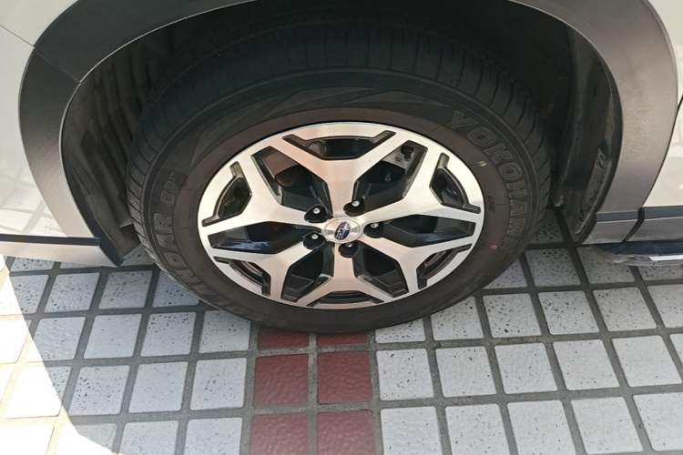 Used Subaru Forester 2019 2.0i Luxury Edition EyeSight Left Front Wheel Hub