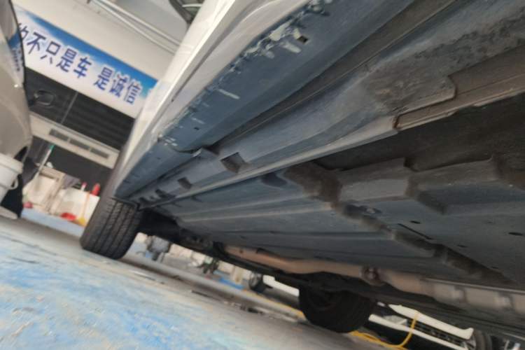Used Subaru Forester 2019 2.0i Luxury Edition EyeSight Left Side Sill
