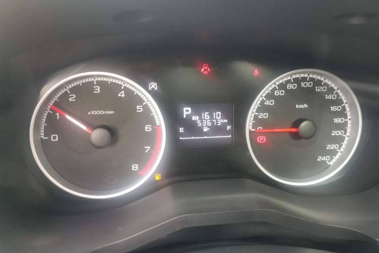 Used Subaru Forester 2019 2.0i Luxury Edition Odometer Close Up