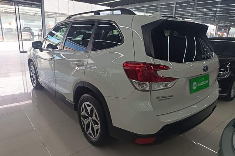 Used Subaru Forester 2019 2.0i Luxury Edition EyeSight Rear Left 45 Deg