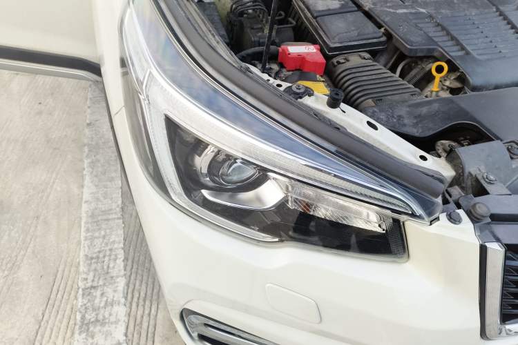 Used Subaru Forester 2019 2.0i e-Boxer Sport Edition EyeSight Right Front Headlight