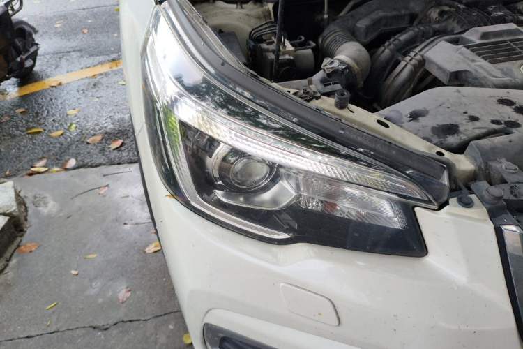 Used Subaru Forester 2019 2.0i Luxury Edition EyeSight Right Front Headlight