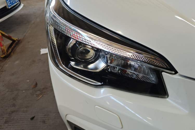 Used Subaru Forester 2019 2.0i Luxury Edition EyeSight Right Front Headlight