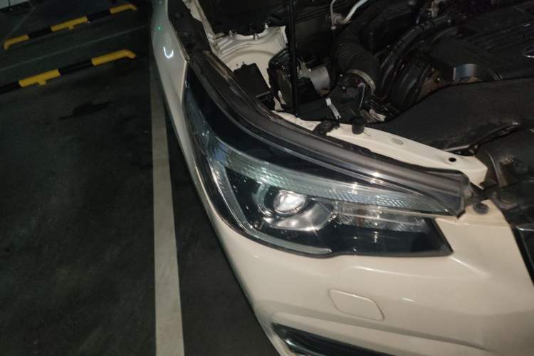Used Subaru Forester 2019 2.0i Luxury Edition EyeSight Right Front Headlight