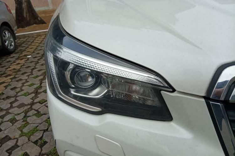Used Subaru Forester 2019 2.0i Luxury Edition EyeSight Right Front Headlight
