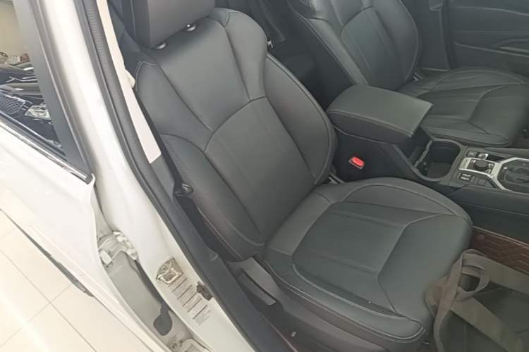 Used Subaru Forester 2019 2.0i Luxury Edition EyeSight Right Front Seat