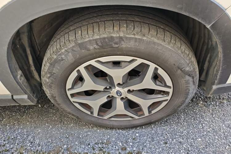 Used Subaru Forester 2019 2.0i Luxury Edition EyeSight Right Front Wheel Hub