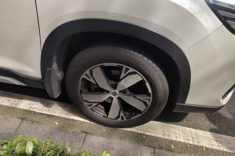 Used Subaru Forester 2019 2.0i e-Boxer Sport Edition EyeSight Right Front Wheel Hub