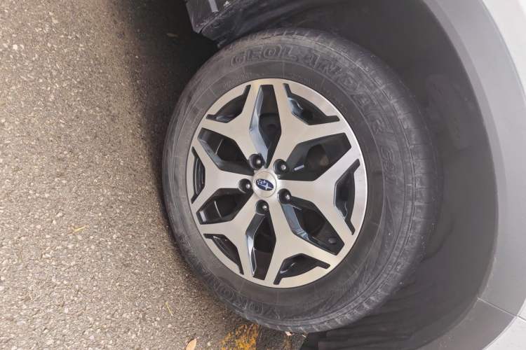 Used Subaru Forester 2019 2.0i Luxury Edition EyeSight Right Front Wheel Hub