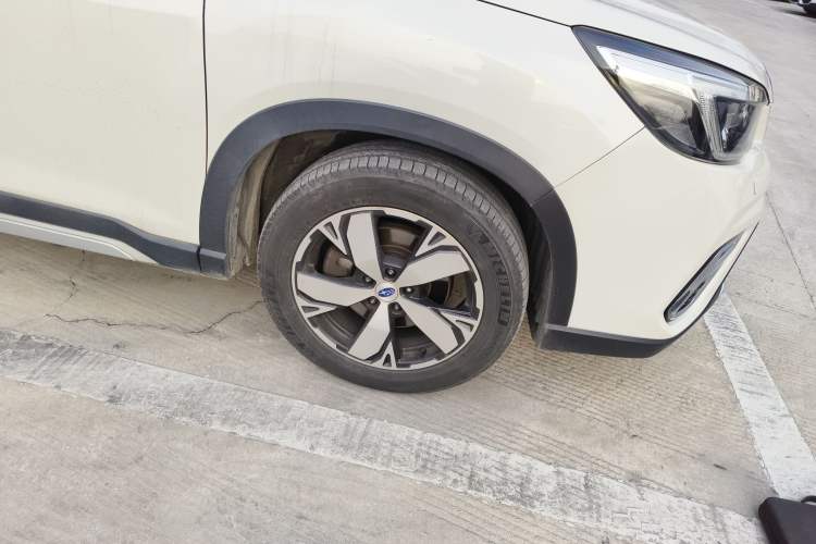 Used Subaru Forester 2019 2.0i e-Boxer Sport Edition EyeSight Right Front Wheel Hub