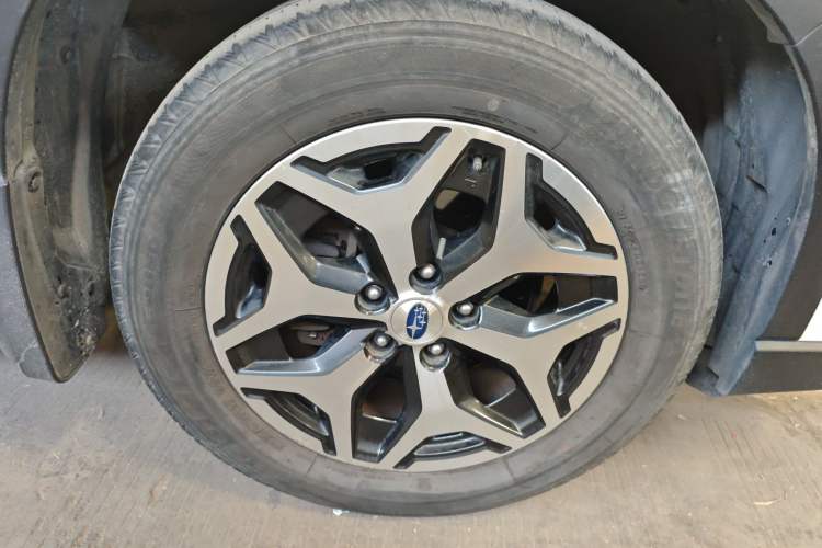 Used Subaru Forester 2019 2.0i Luxury Edition EyeSight Right Front Wheel Hub