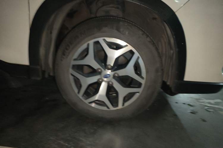 Used Subaru Forester 2019 2.0i Luxury Edition EyeSight Right Front Wheel Hub